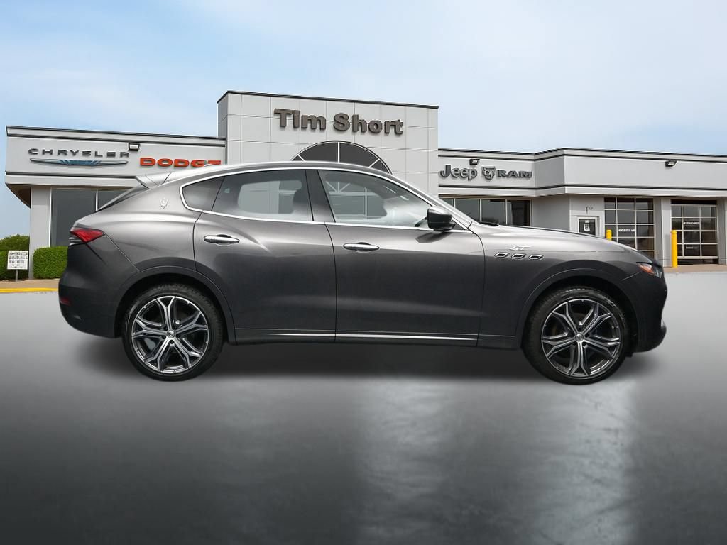 Used 2023 Maserati Levante GT AWD/4WD image 6