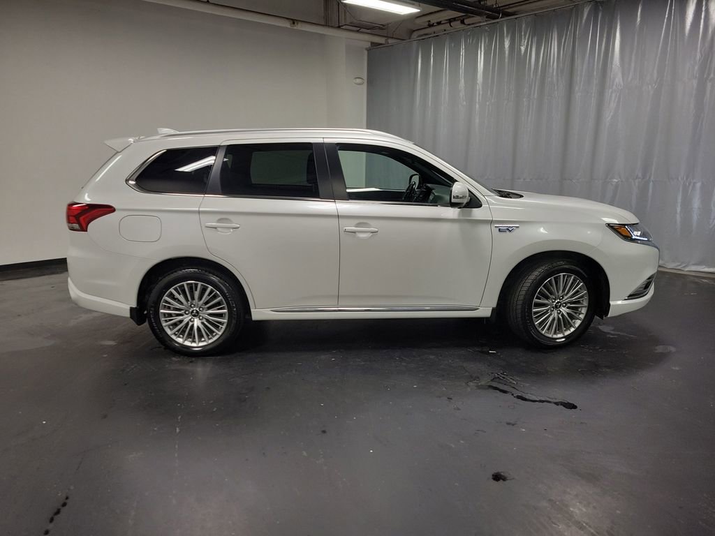 Used 2022 Mitsubishi Outlander GT image 9