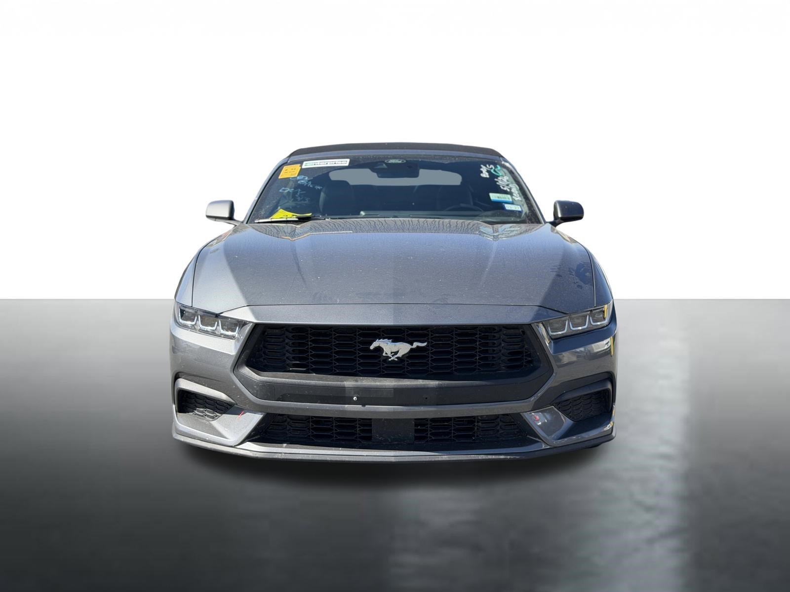 Used 2025 Ford Mustang Premium RWD image 3