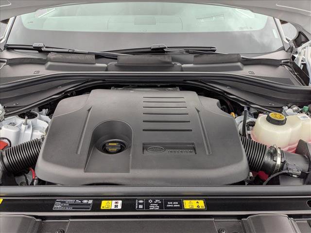 New 2025 Land Rover Range Rover Long Wheelbase SE image 17