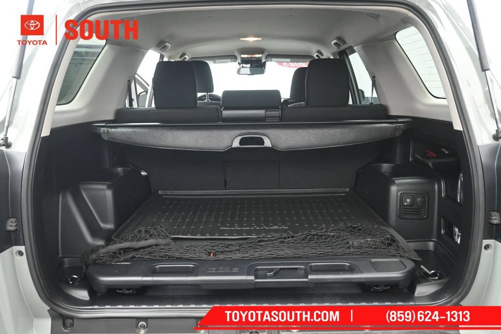 Used 2023 Toyota 4Runner TRD Off-Road AWD/4WD image 27