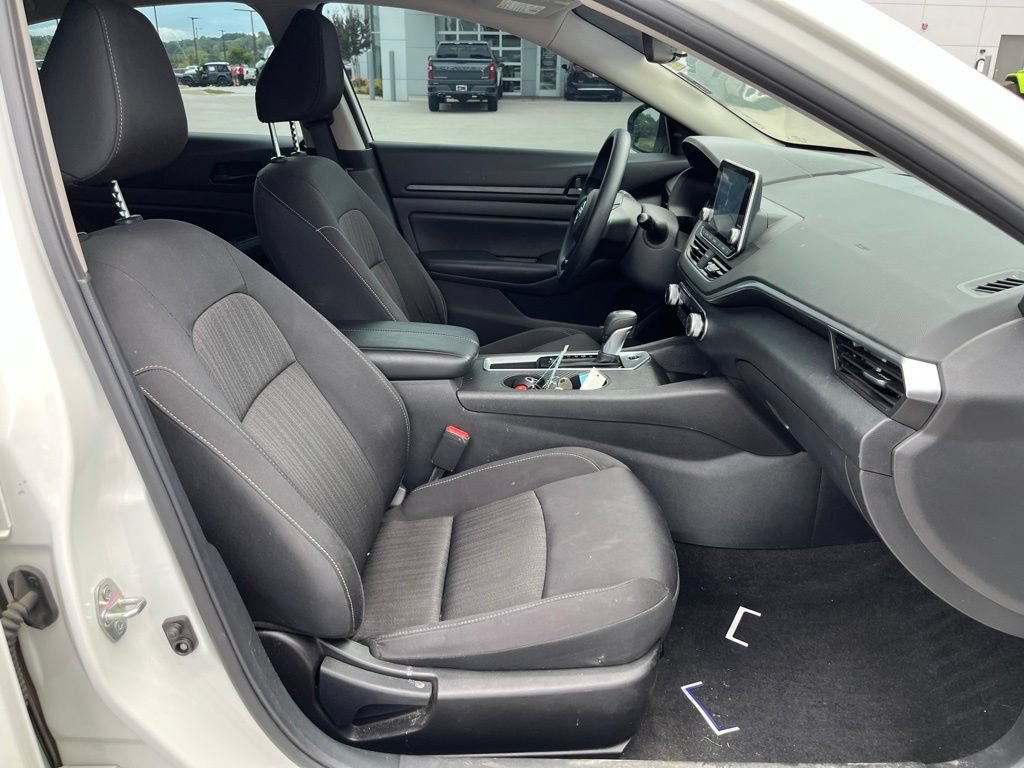 Used 2025 Nissan Altima 2.5 S FWD image 8