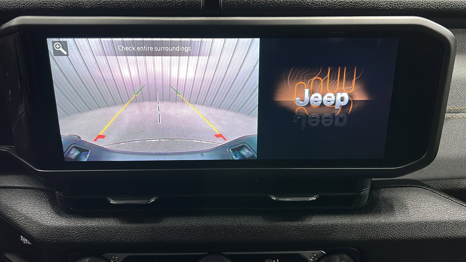 Used 2024 Jeep Gladiator Willys image 21