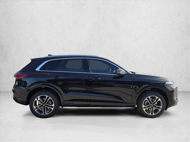 Certified 2025 Audi Q5 Premium w/ Convenience Package AWD/4WD image 4