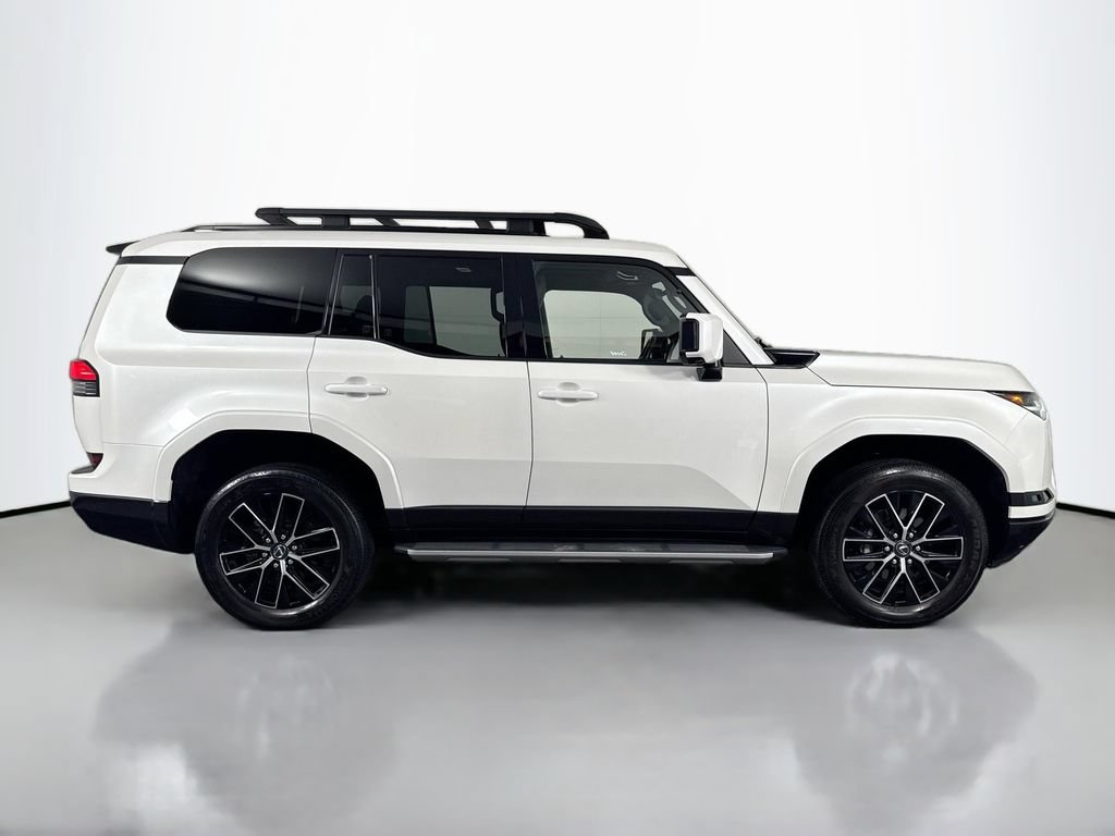 Used 2024 Lexus GX 550 w/ Cold Area Package AWD/4WD image 4