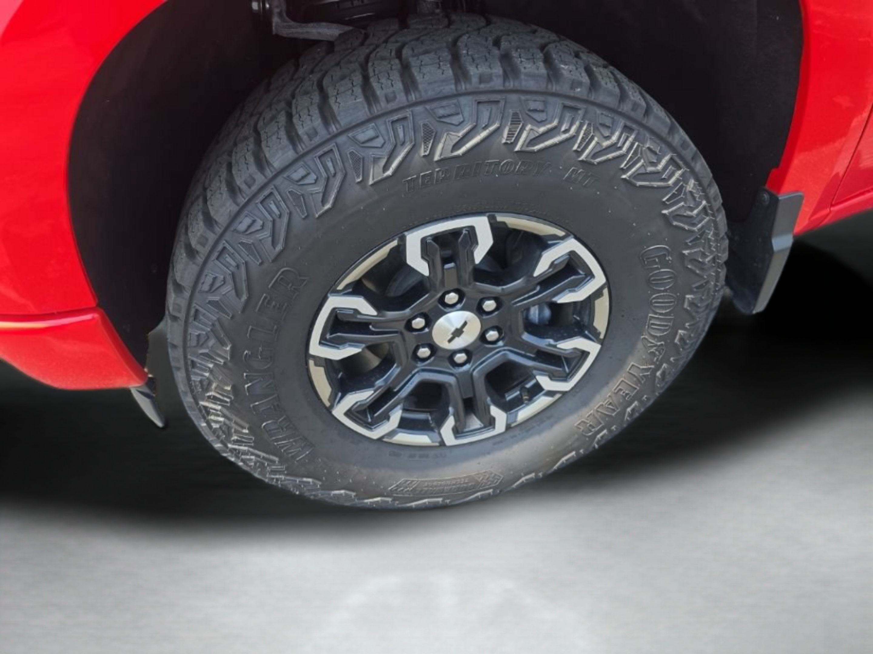 Used 2023 Chevrolet Silverado 1500 RST AWD/4WD image 32