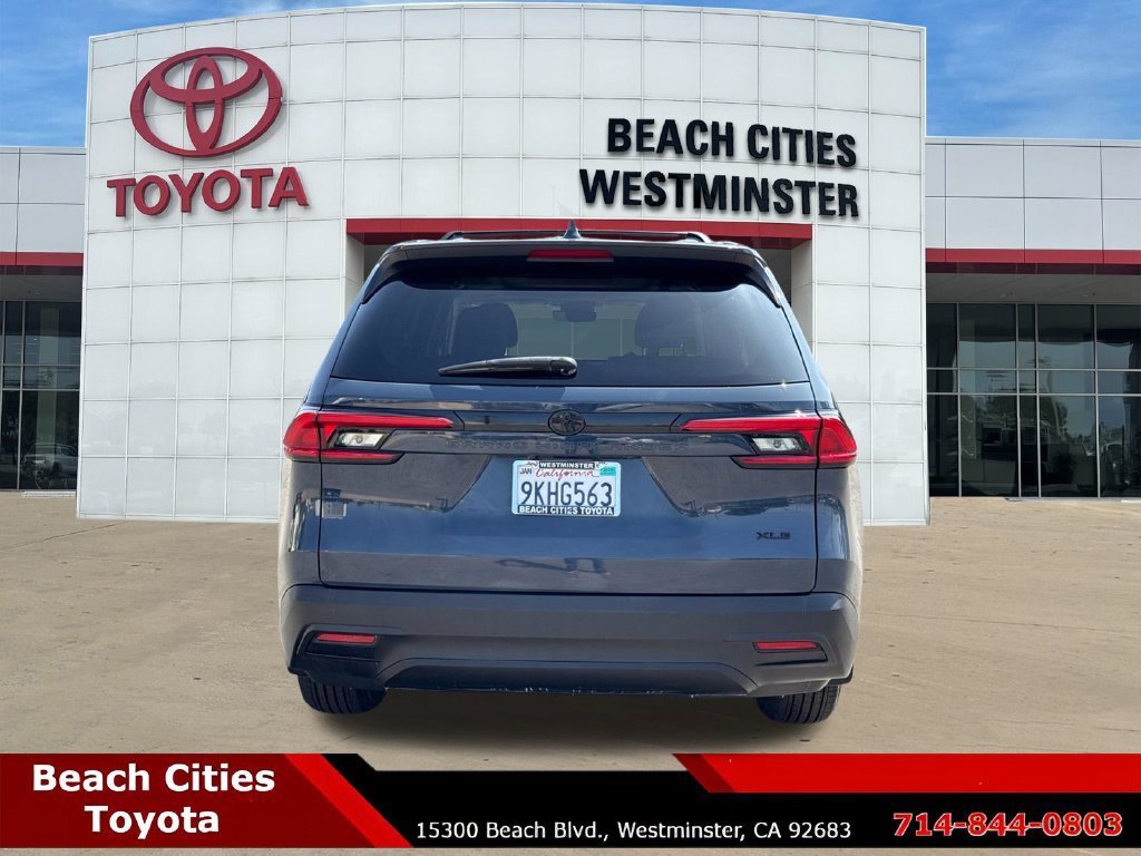 Certified 2024 Toyota Grand Highlander FWD image 10