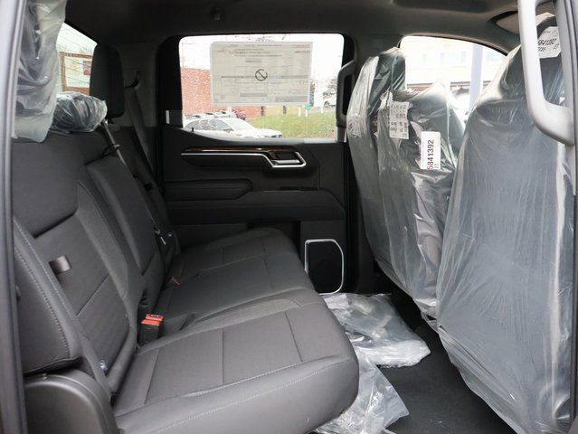 New 2026 GMC Sierra 1500 Elevation image 9
