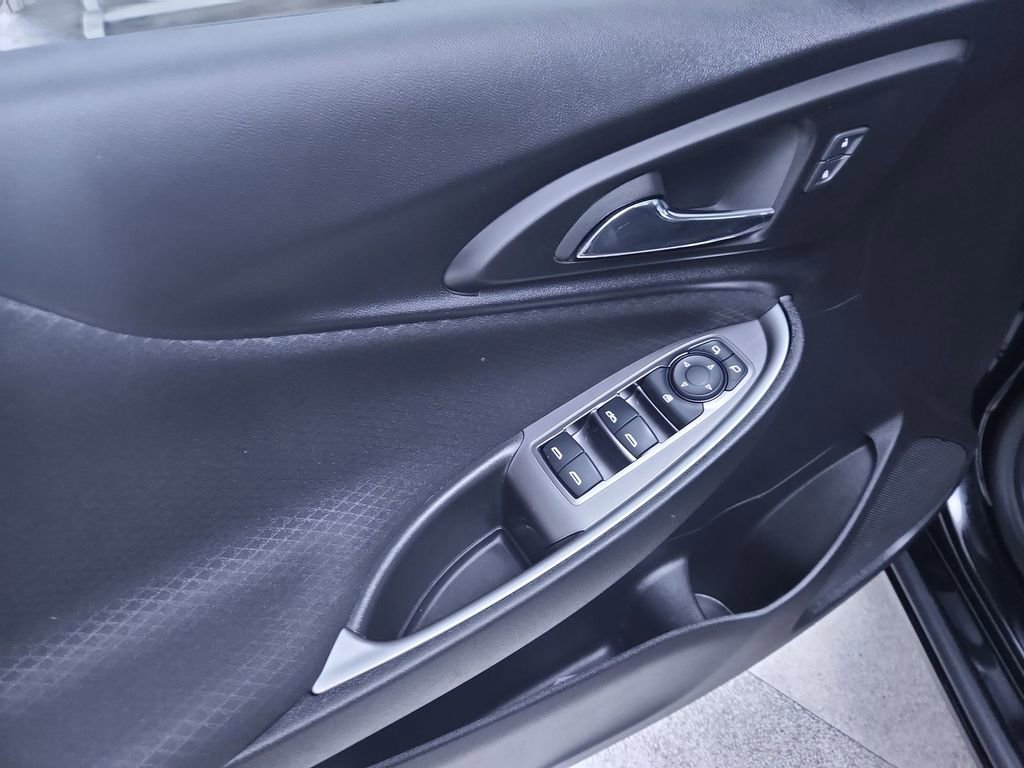 Used 2023 Chevrolet Malibu LT w/ Midnight Edition FWD image 13