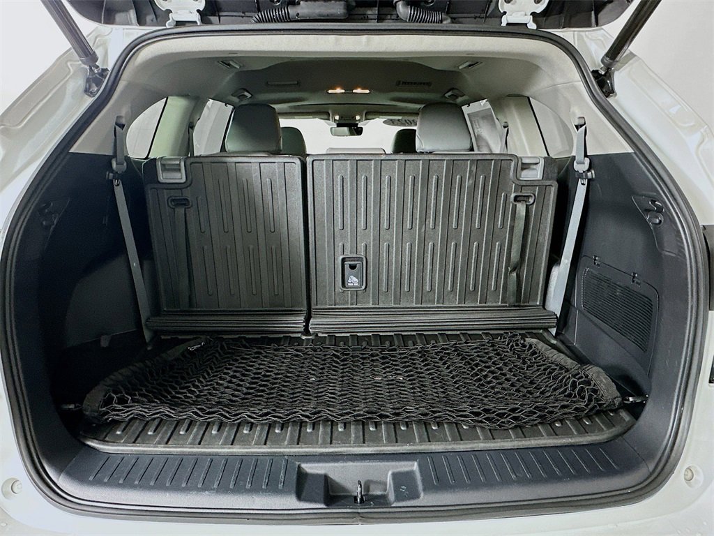 Used 2023 Toyota Highlander XLE image 29