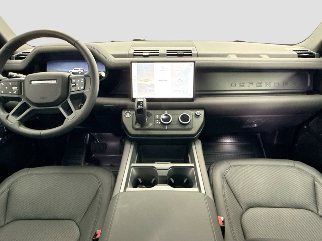 Used 2025 Land Rover Defender 130 X-Dynamic SE AWD/4WD image 13