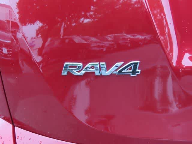 Used 2018 Toyota RAV4 XLE w/ Plus Extra Value Package AWD/4WD image 7