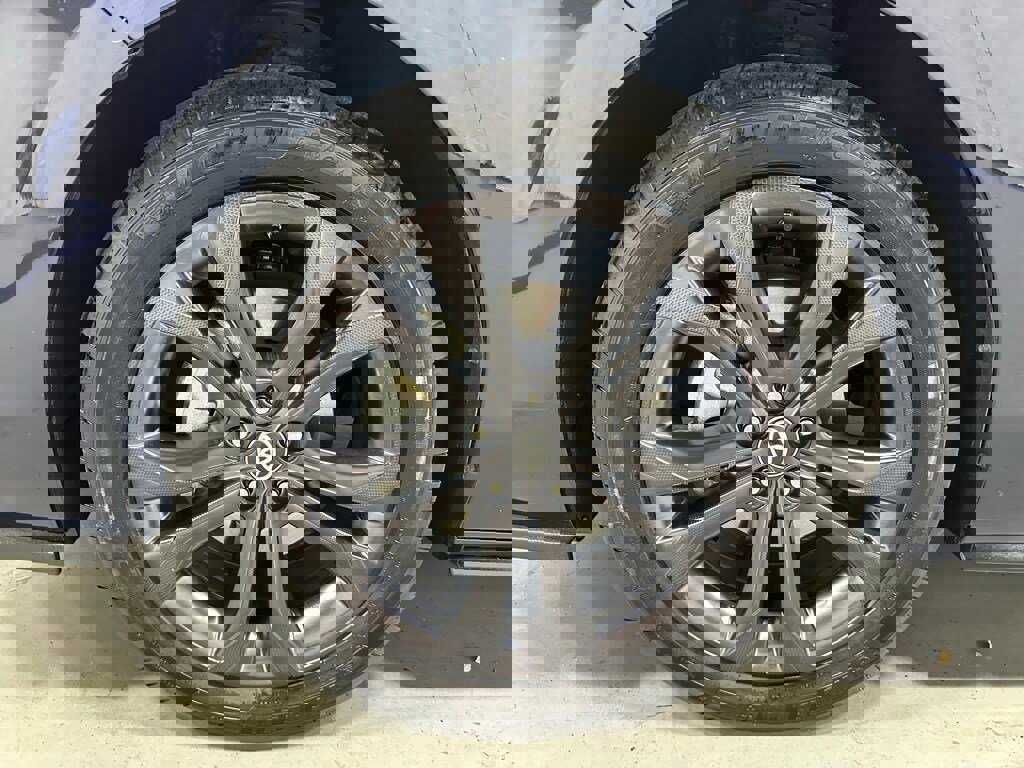 Used 2025 Toyota Sienna XSE image 67