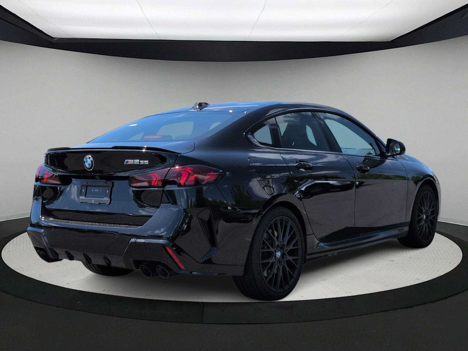 Used 2025 BMW M235i xDrive w/ M Performance Package AWD/4WD image 8