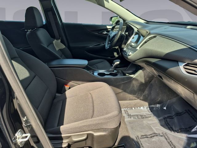 Used 2022 Chevrolet Malibu LS FWD image 17