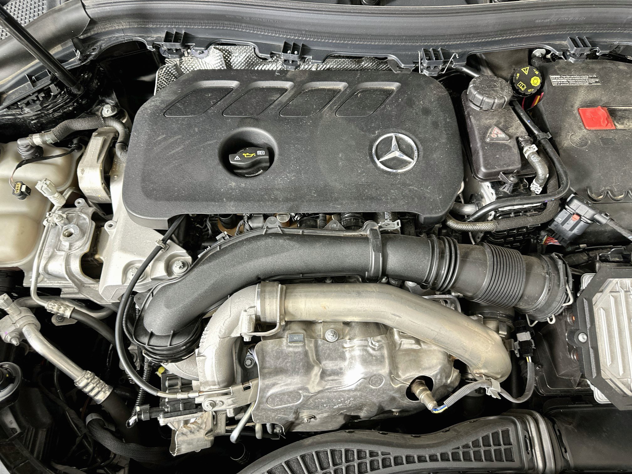 Used 2025 Mercedes-Benz GLA 250 4MATIC image 33