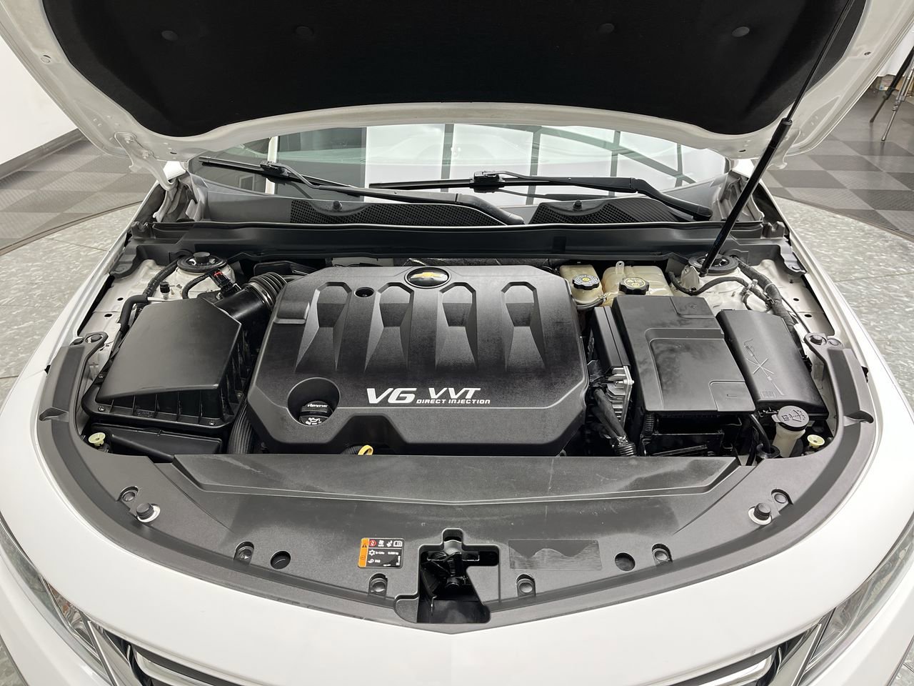 Used 2017 Chevrolet Impala LT FWD image 23