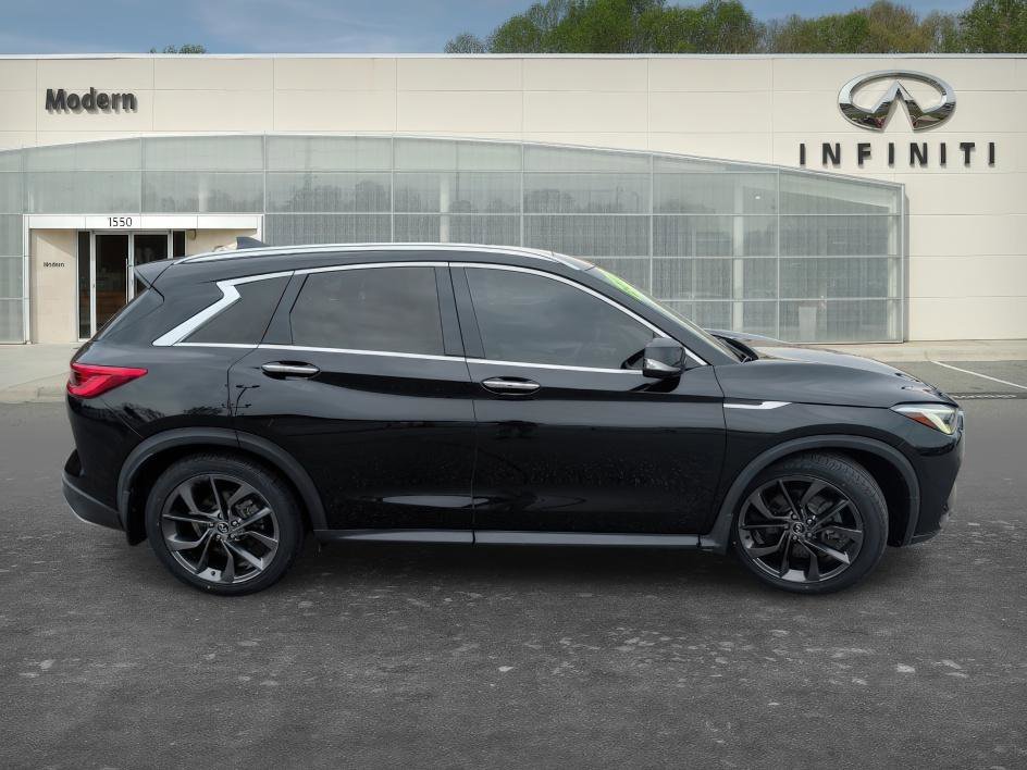 Used 2019 INFINITI QX50 Essential w/ Sensory Package image 3