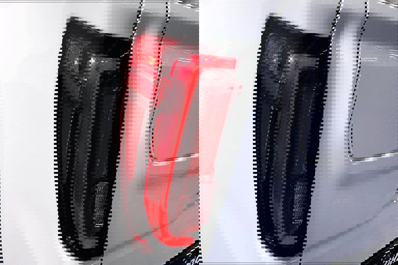 Used 2020 GMC Sierra 1500 SLT image 39