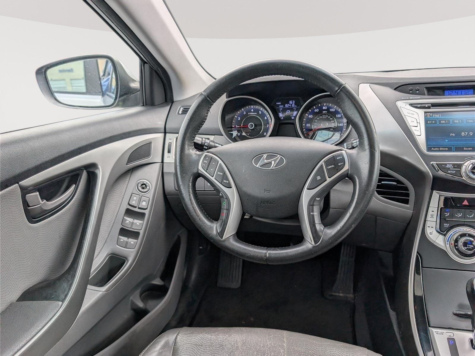 Used 2012 Hyundai Elantra Limited w/ Technology Pkg 5 FWD image 13