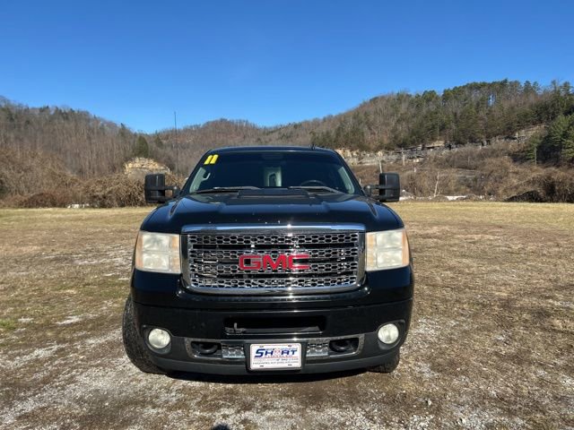 Used 2011 GMC Sierra 2500 Denali w/ Suspension Package, Off-Road AWD/4WD image 2