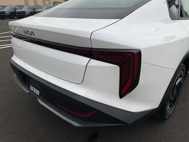 New 2025 Kia K4 EX image 37