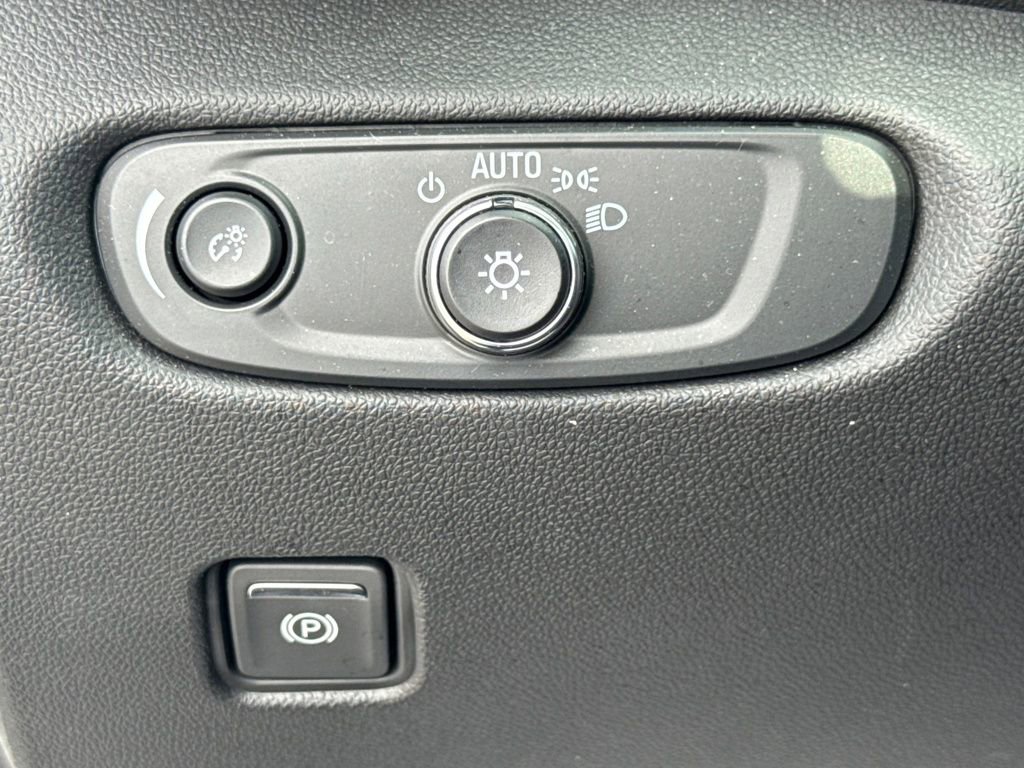 Used 2024 Chevrolet Blazer RS w/ Driver Confidence II Package image 41