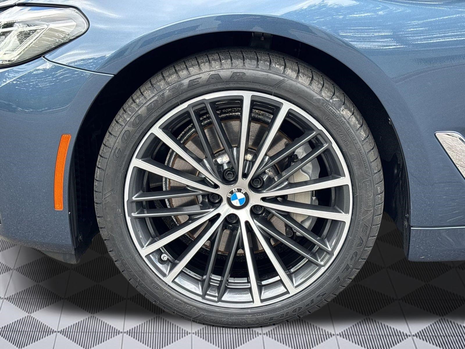 Used 2023 BMW 530i xDrive w/ Premium Package AWD/4WD image 11