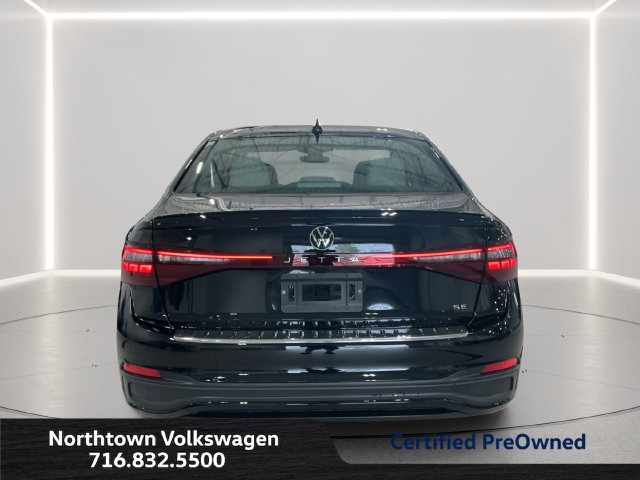 Used 2026 Volkswagen Jetta SE FWD image 4