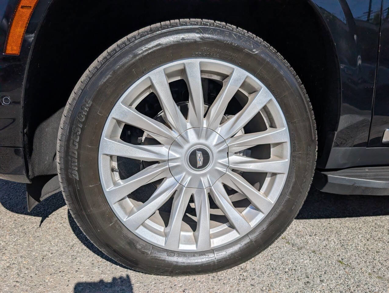 Used 2025 Cadillac Escalade ESV Luxury AWD/4WD image 42