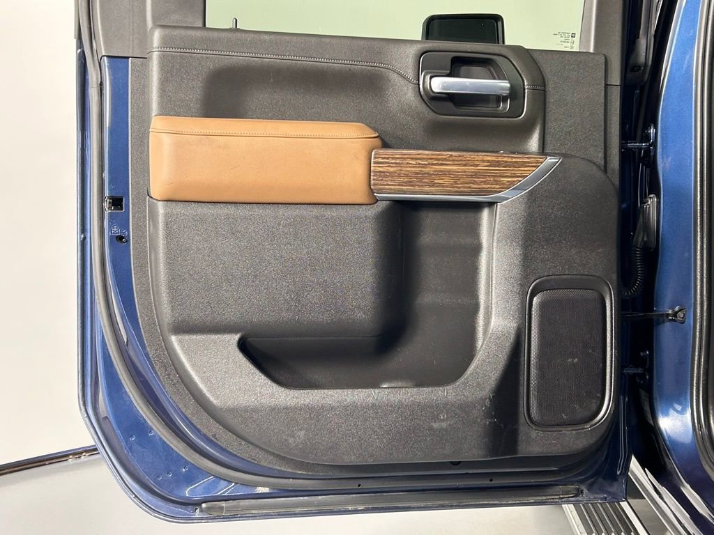 Used 2023 Chevrolet Silverado 3500 High Country image 16