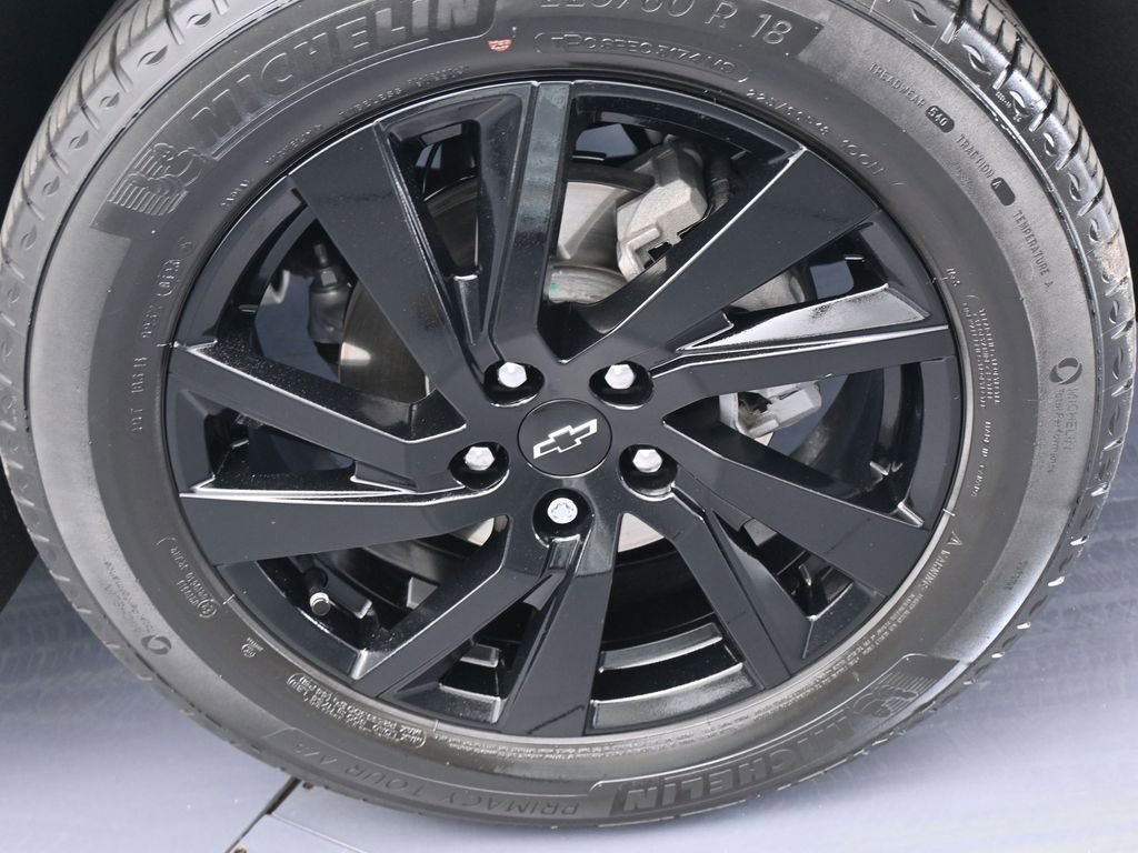 Used 2023 Chevrolet Equinox LS w/ Sport Edition image 40