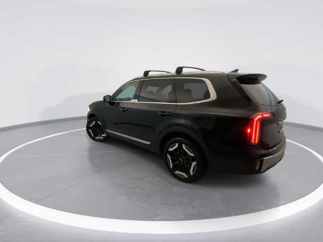 Used 2024 Kia Telluride EX w/ EX Captain's Chair Package AWD/4WD image 4