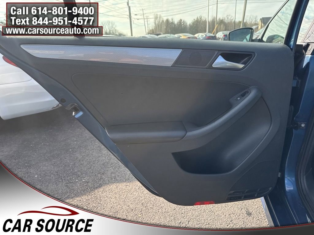 Used 2017 Volkswagen Jetta S image 24