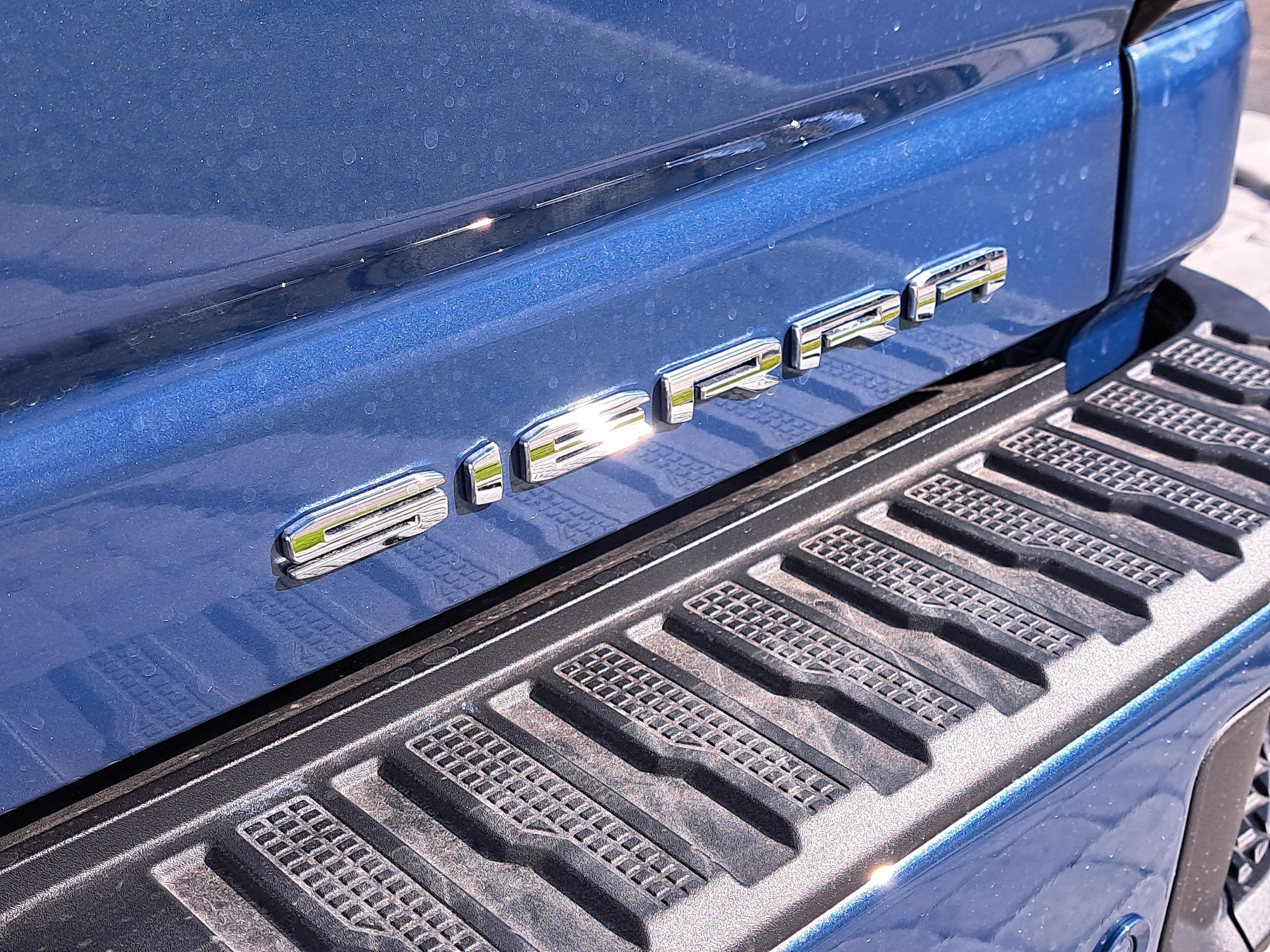 New 2026 GMC Sierra 2500 Denali w/ Denali Reserve Package image 7