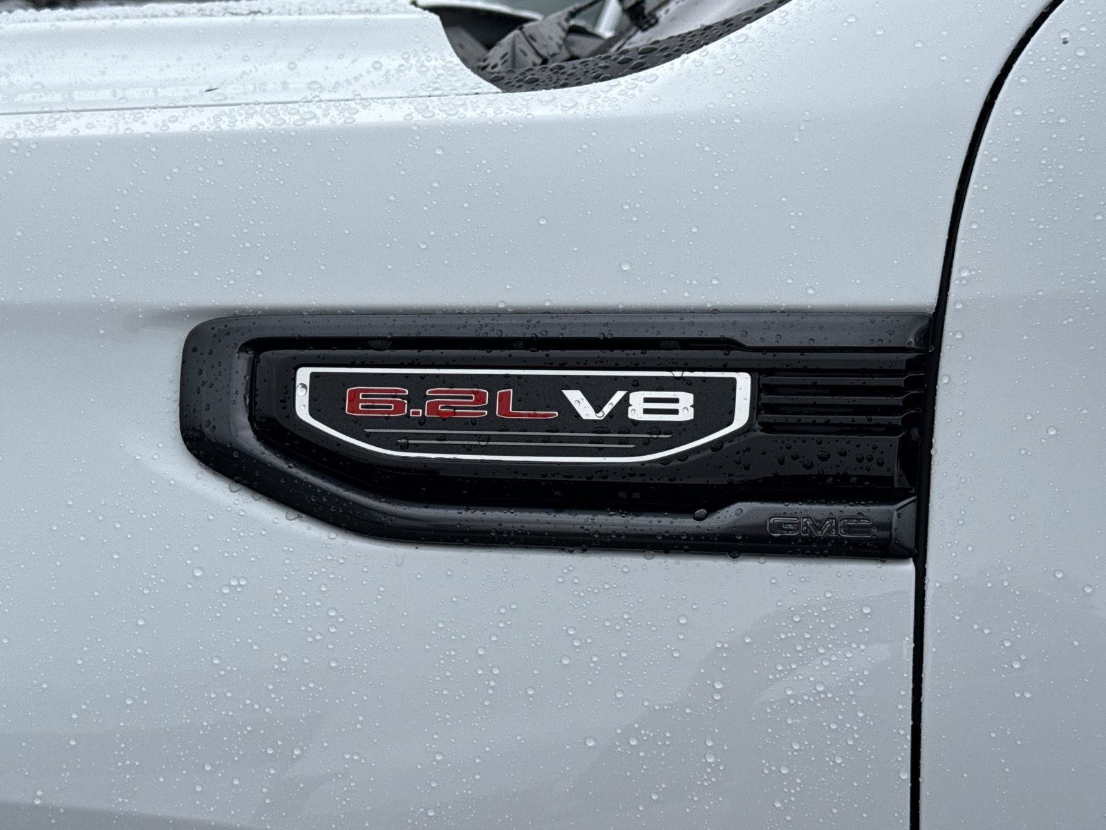 Used 2024 GMC Sierra 1500 AT4 w/ Technology Package image 9