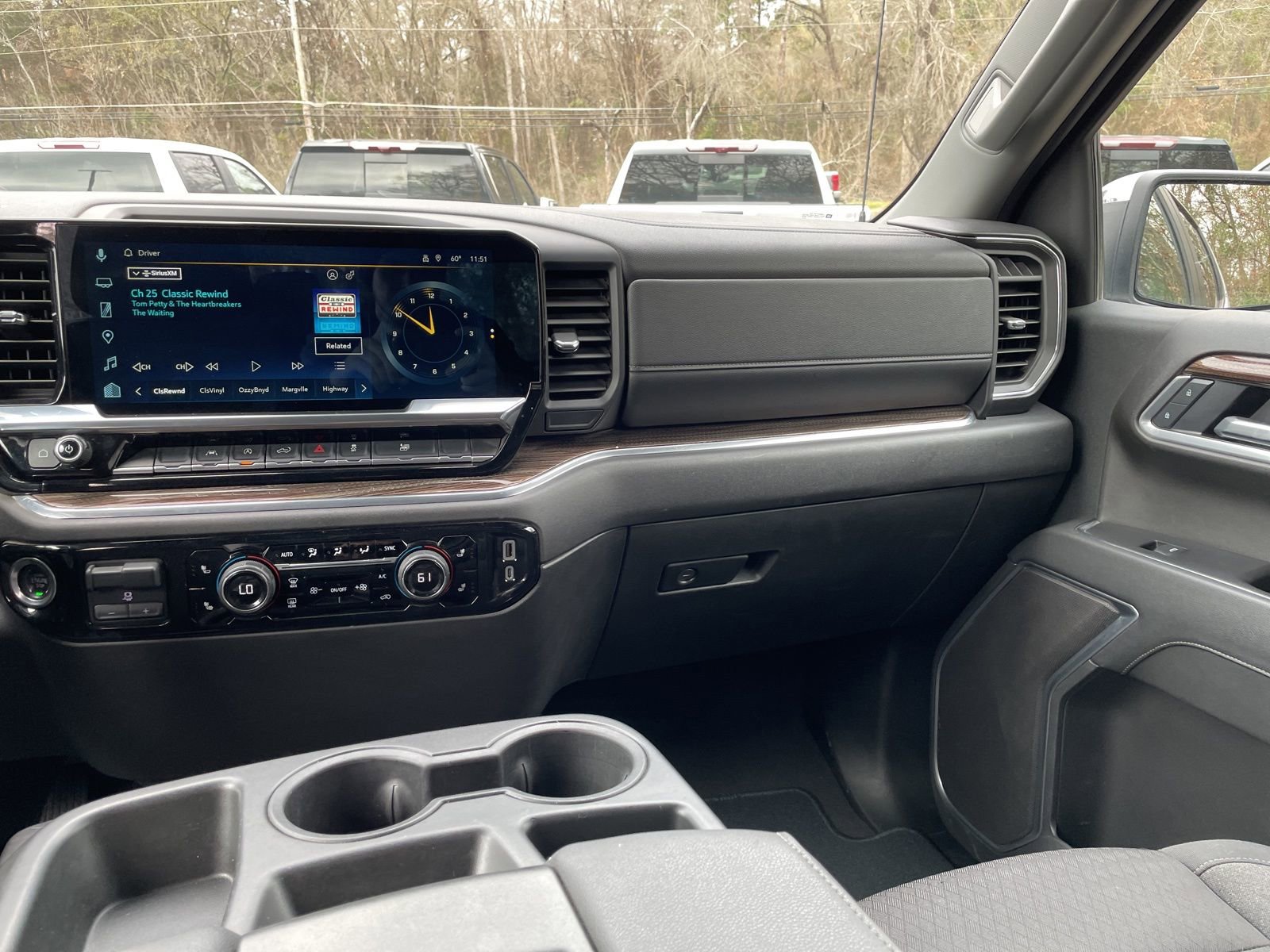 Used 2025 Chevrolet Silverado 1500 LT image 23