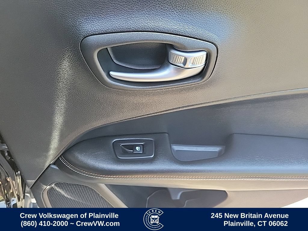 Used 2019 Jeep Compass Latitude AWD/4WD image 46