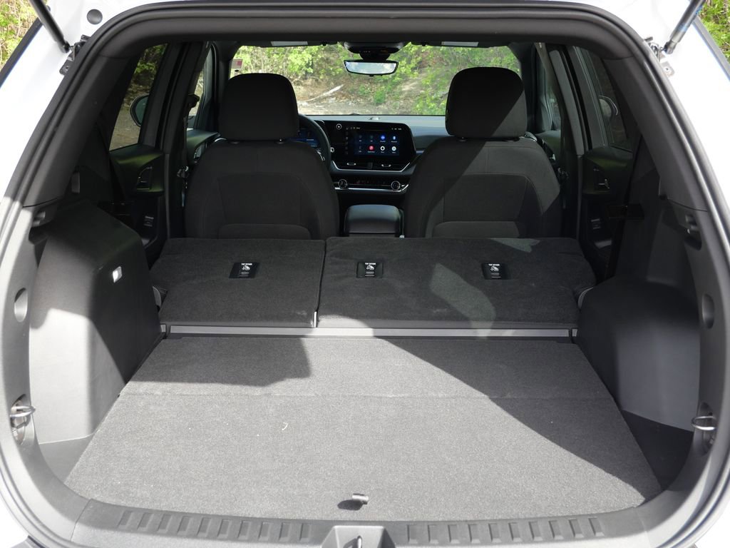 Used 2025 Chevrolet Equinox LT w/ Safety and Technology Package FWD image 28