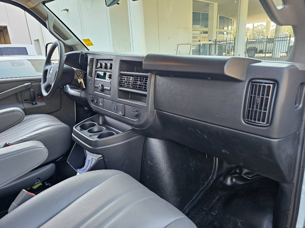 New 2025 GMC Savana 3500 w/ Power Convenience Package RWD image 19
