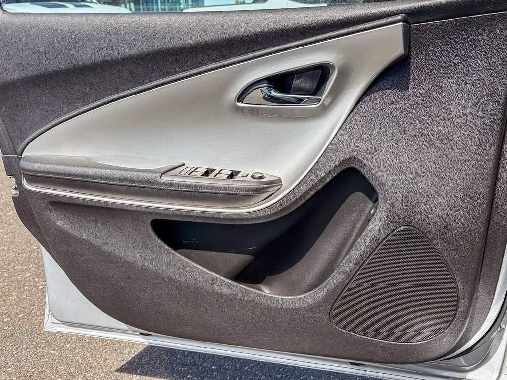 Used 2014 Chevrolet Volt FWD image 41