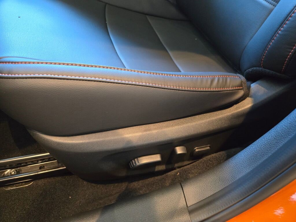 Used 2025 Nissan Sentra SR w/ SR Premium Package image 19