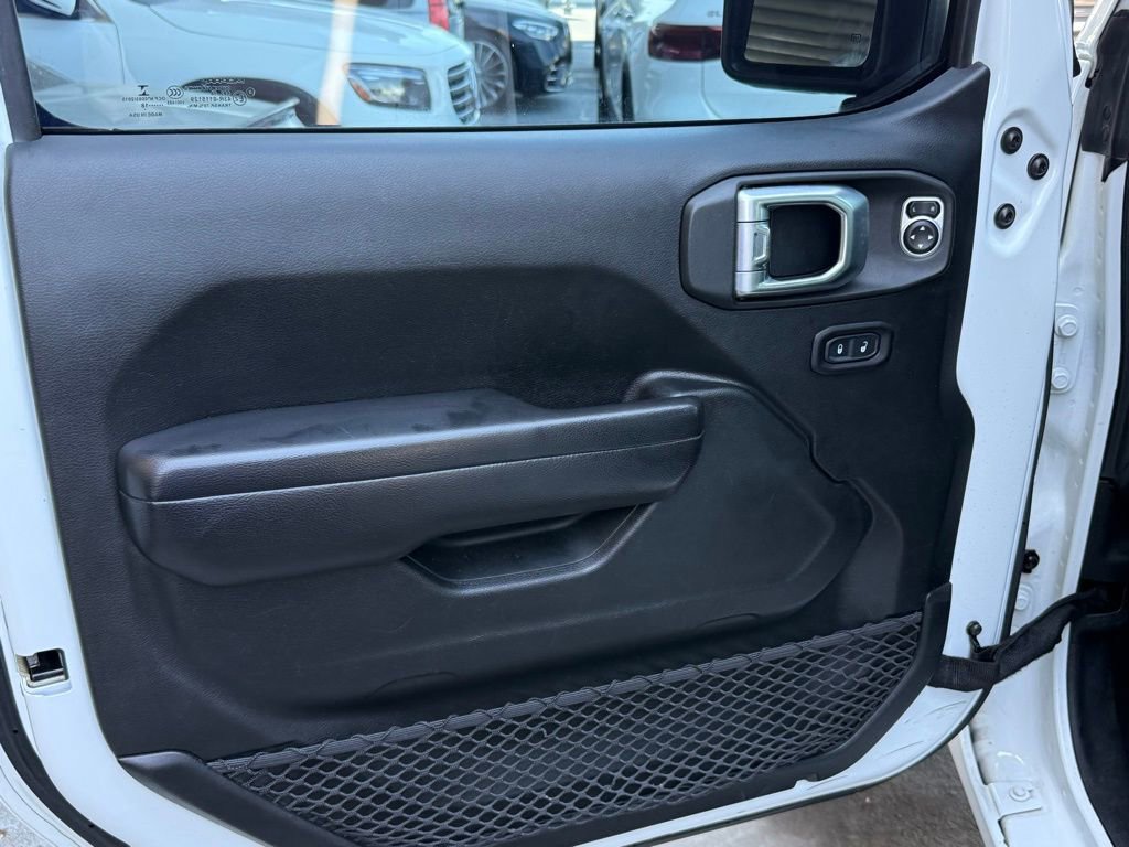 Used 2018 Jeep Wrangler Unlimited Sport S image 19