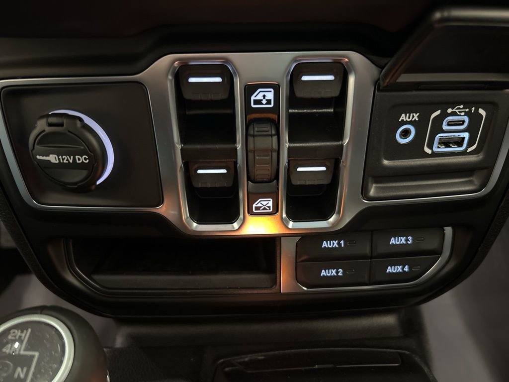 New 2026 Jeep Wrangler Unlimited Sahara AWD/4WD image 24