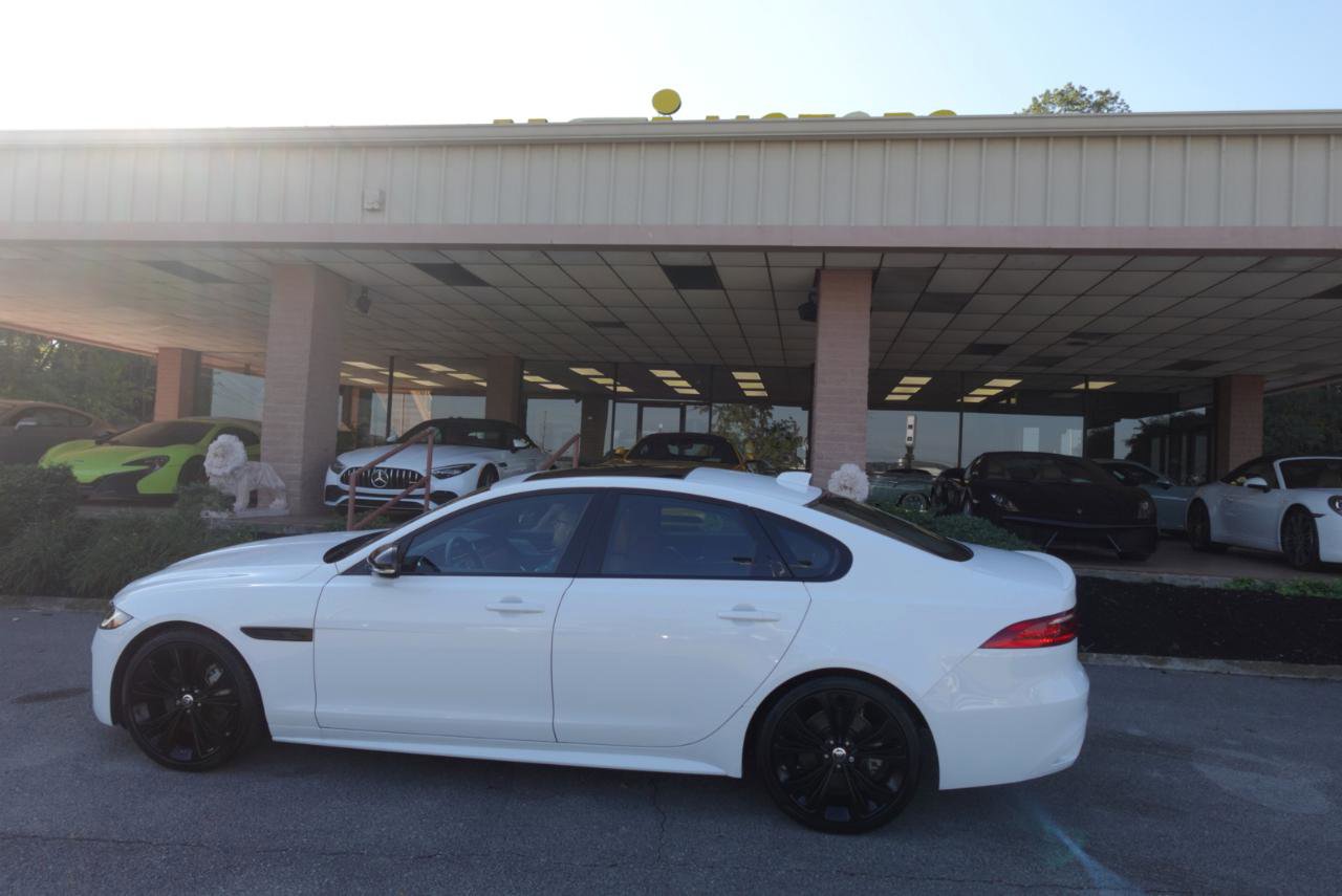 Used 2024 Jaguar XF R-Dynamic SE AWD/4WD image 4
