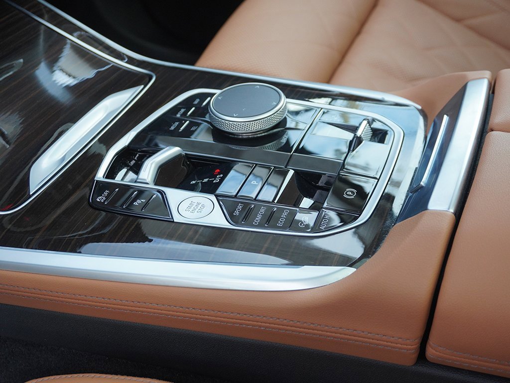 Used 2024 BMW X7 xDrive40i w/ Premium Package image 84