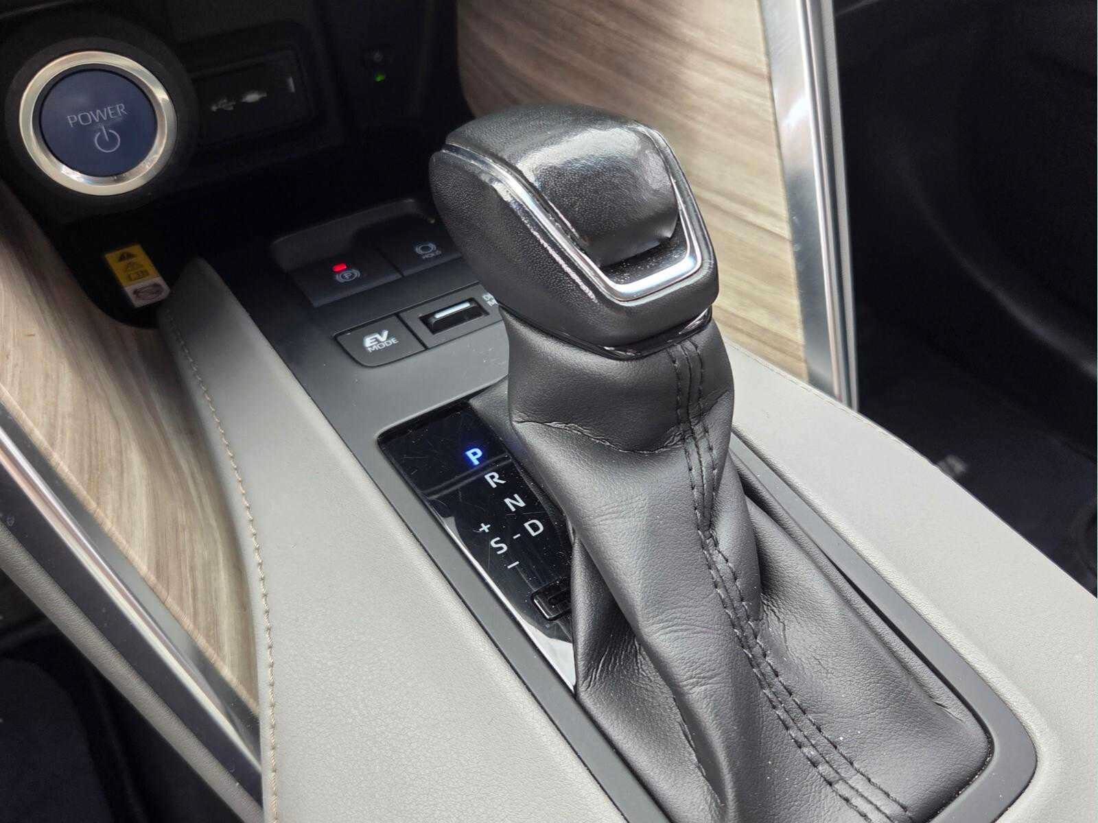 Used 2022 Toyota Venza XLE AWD/4WD image 26