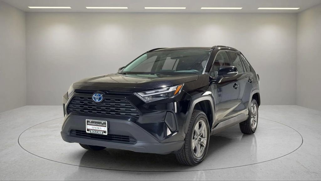 Used 2024 Toyota RAV4 XLE w/ Convenience Package AWD/4WD image 19