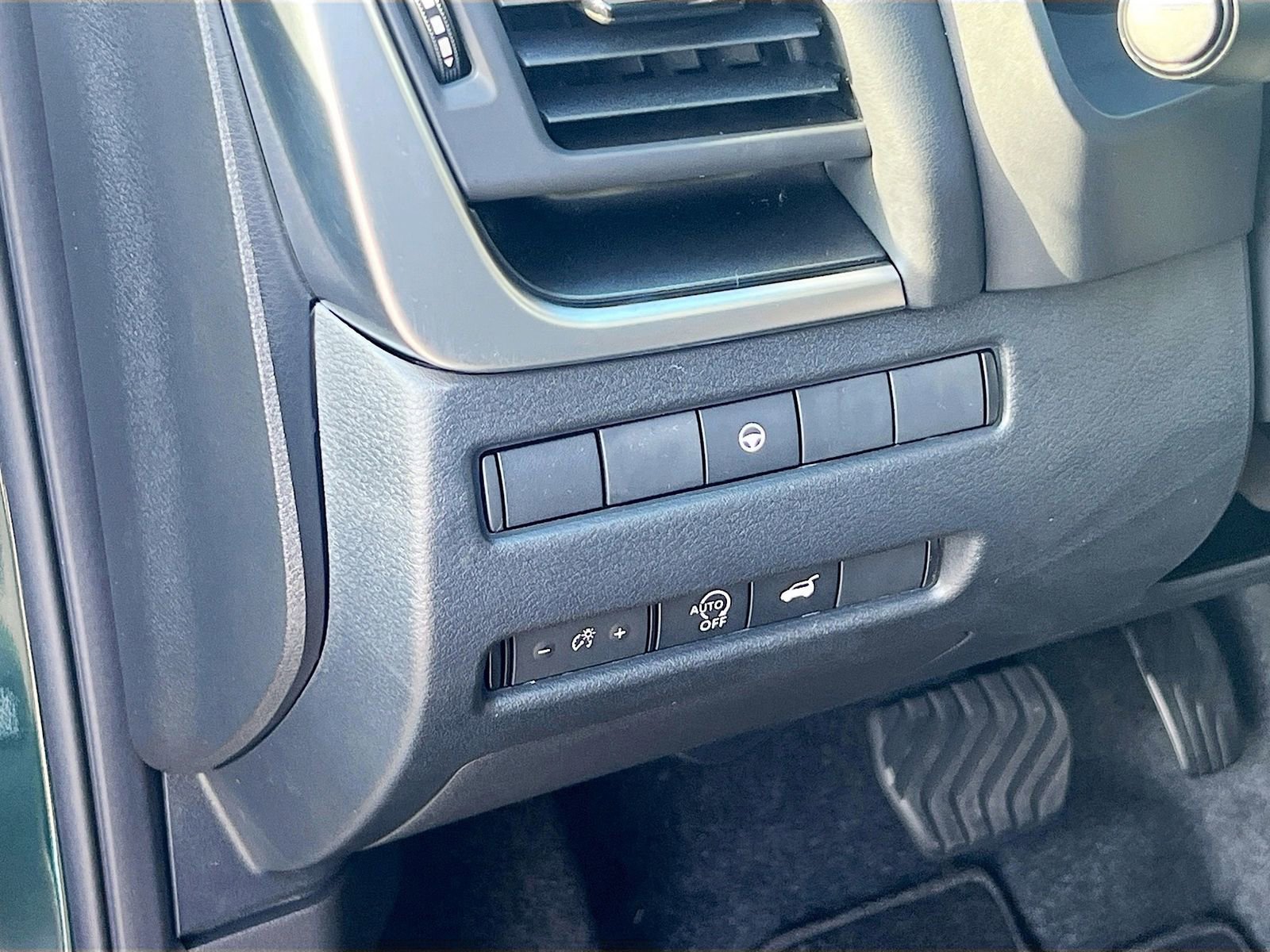 New 2026 Nissan Rogue SV image 10