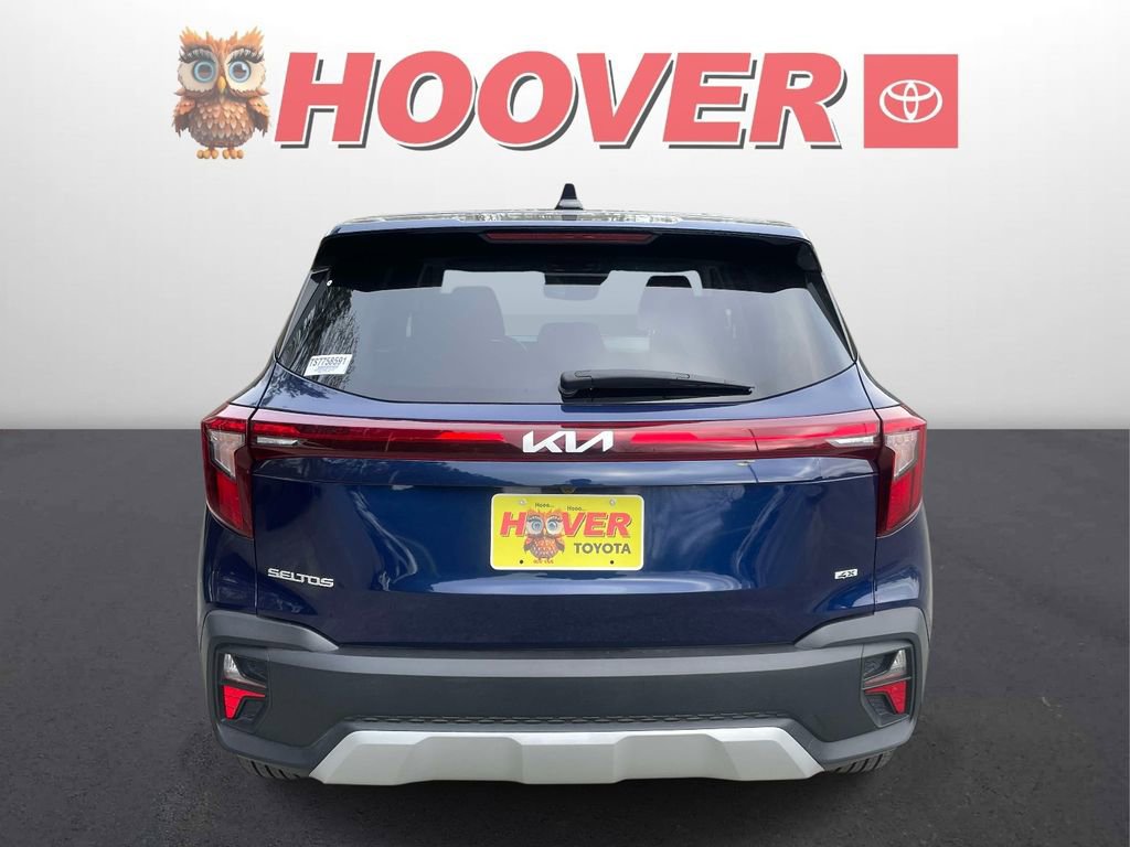 Used 2025 Kia Seltos LX image 3